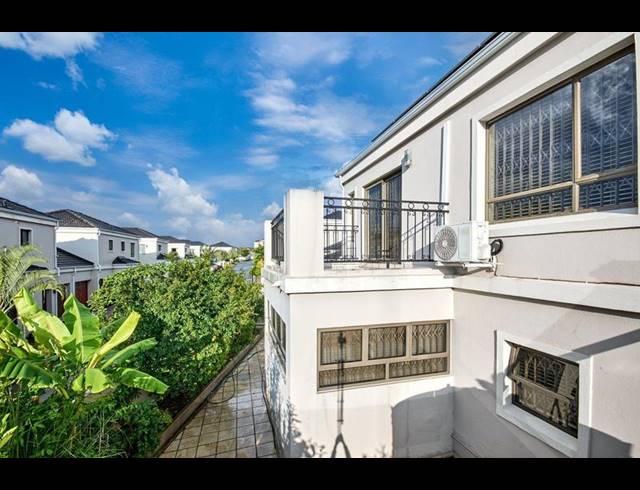 3 BEDROOM TOWNHOUSE FOR SALE IN SUMMERSET
